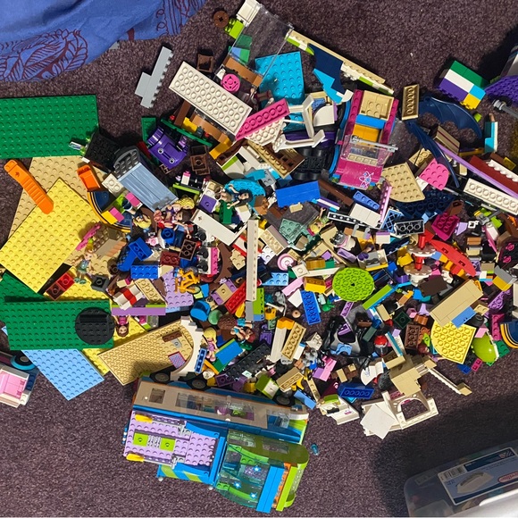 LEGO - Picture 1 of 10